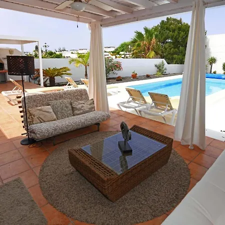 Ferienhaus Mit Privatpool Fur 6 Personen Ca 100 Qm In Playa Blanca, Lanzarote Gemeinde Yaiza - B63550 *