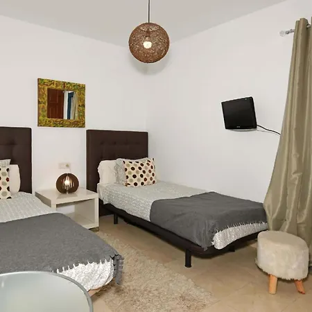 Prázdninový dům Ferienhaus Mit Privatpool Fur 6 Personen Ca 100 Qm In Playa Blanca, Lanzarote Gemeinde Yaiza - B63550 *