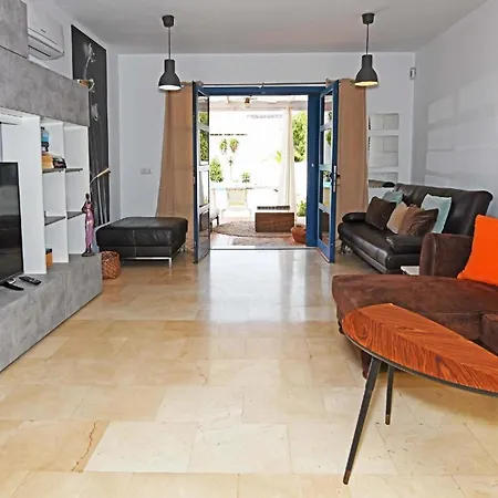 Ferienhaus Mit Privatpool Fur 6 Personen Ca 100 Qm In Playa Blanca, Lanzarote Gemeinde Yaiza - B63550 *